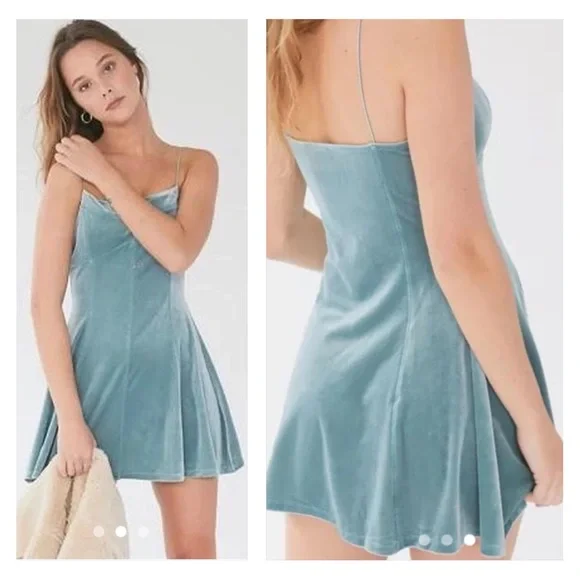 which color goes with green dress Kimchi Blue - Urban Outfitters main image 1